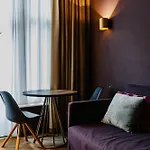 De Jonker Urban 4*