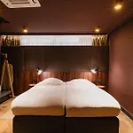 Otel De Jonker Urban 4*