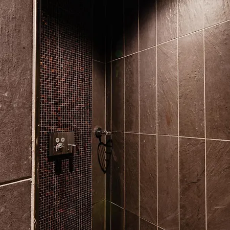 De Jonker Urban & 4*