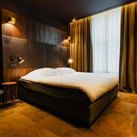 De Jonker Urban & Hotel 4*