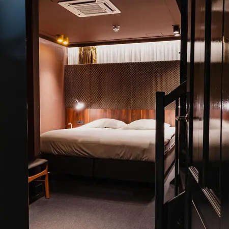 Hotel De Jonker Urban & 4*