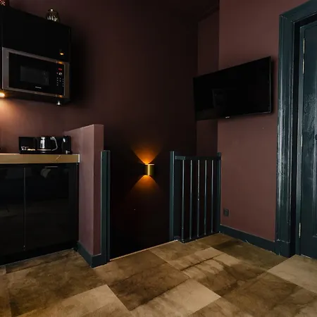 Ξενοδοχείο De Jonker Urban 4*
